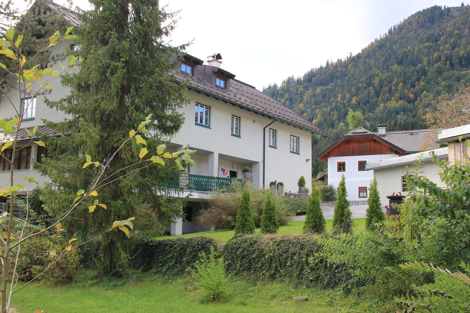 Apartments Gamsfeld Russbach am Pass Gschutt Bagian luar foto